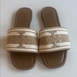 Tory Burch Tan and Cream Logo Slides